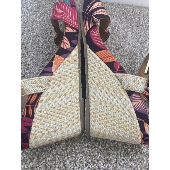 Skechers Hawaiian Floral Aloha Cork Wedge Sandals Heels Women 9 Buckle - Picture 9 of 13